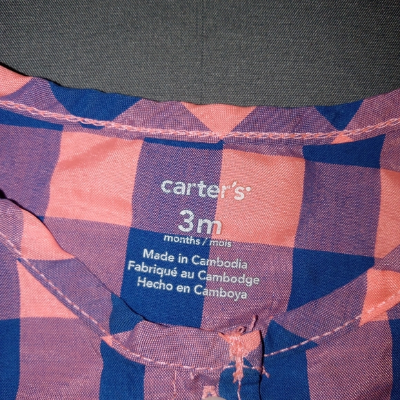 2 Carter's little girls rompers. - Picture 4 of 5